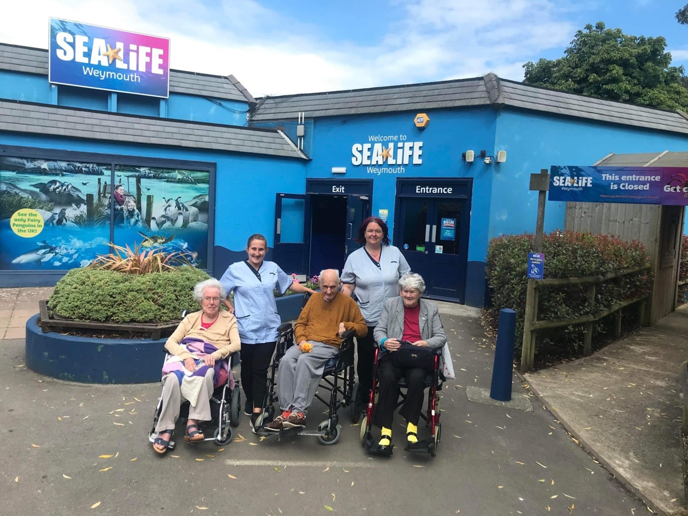 Weymouth Care Home Residents and Staff Sea Life Centre Sensory Day
